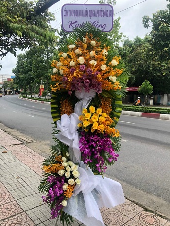 20-shop-hoa-tuoi-ban-hoa-vieng-o-binh-chanh-